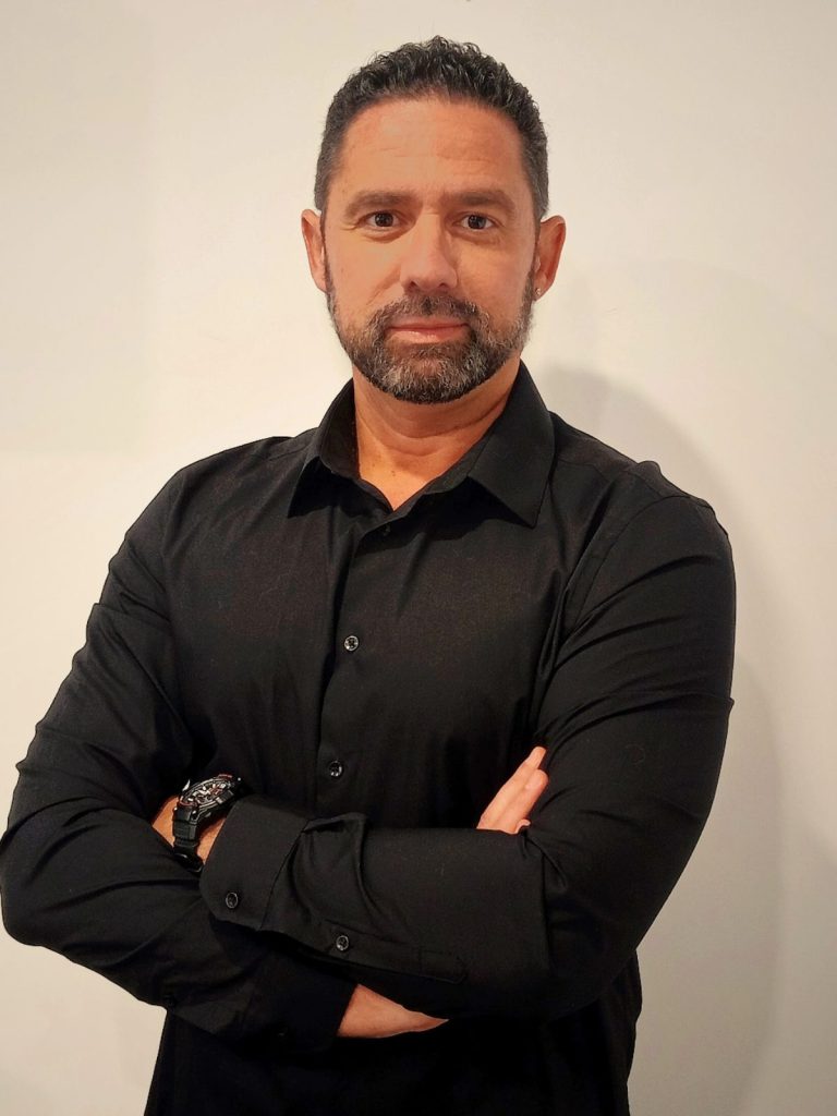 uan Salas Cubillo - Tu psicólogo de confianza en Entorno Psicología. Juan Salas Cubillo, psicólogo sanitario en Asturias con más de 20 años de experiencia.